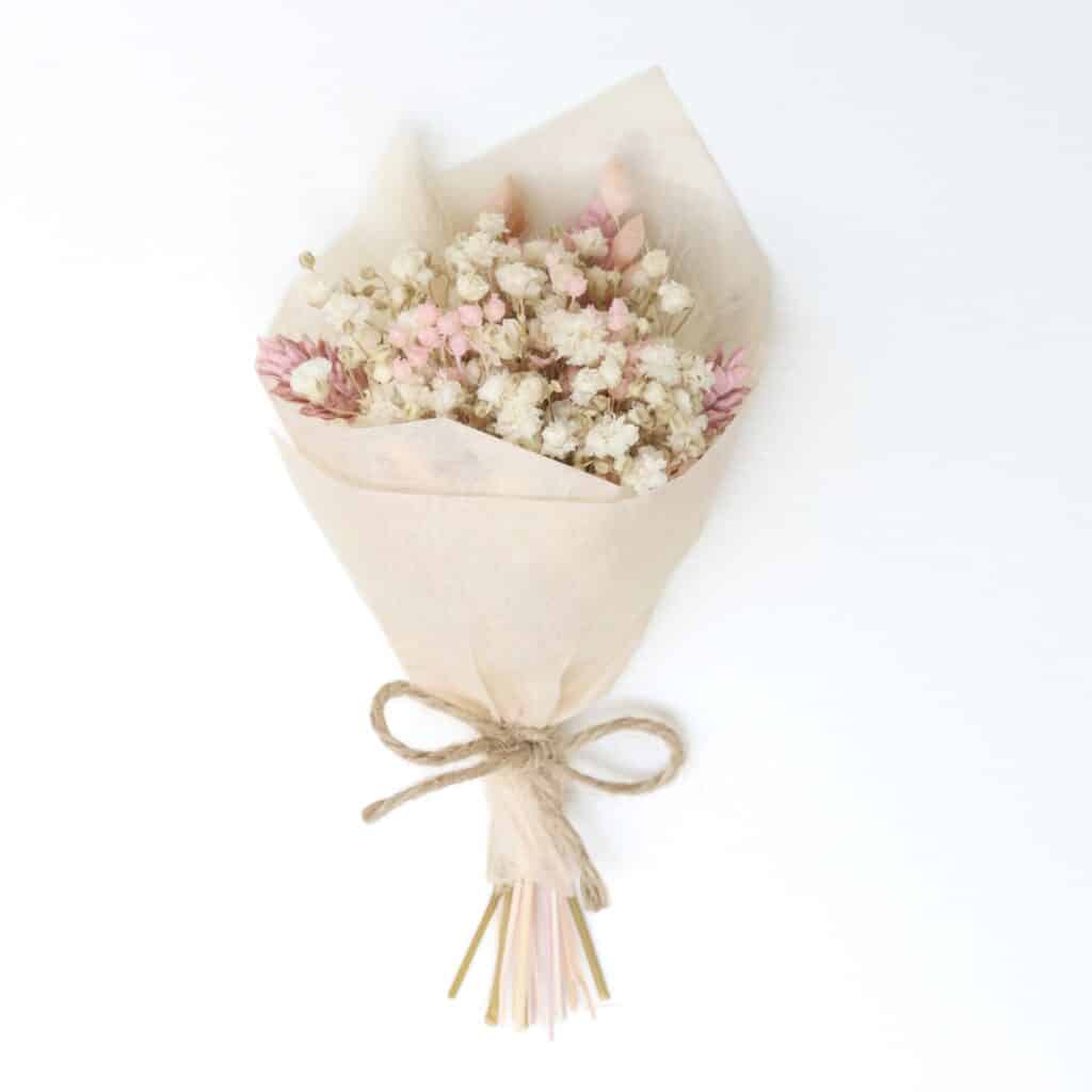 Petit bouquet de fleurs séchées