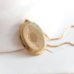 Pensée - Locket necklace to engrave