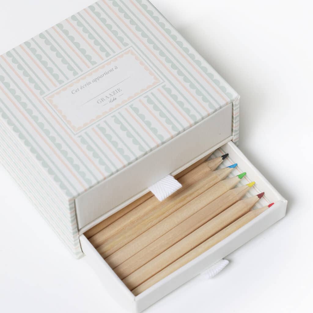 11 crayons de couleur pour enfant