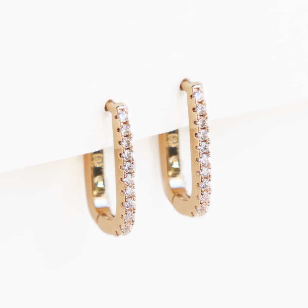 Créoles ovales brillantes à cristaux zircons blancs en plaqué or 18 carats 3 microns doré pour femme